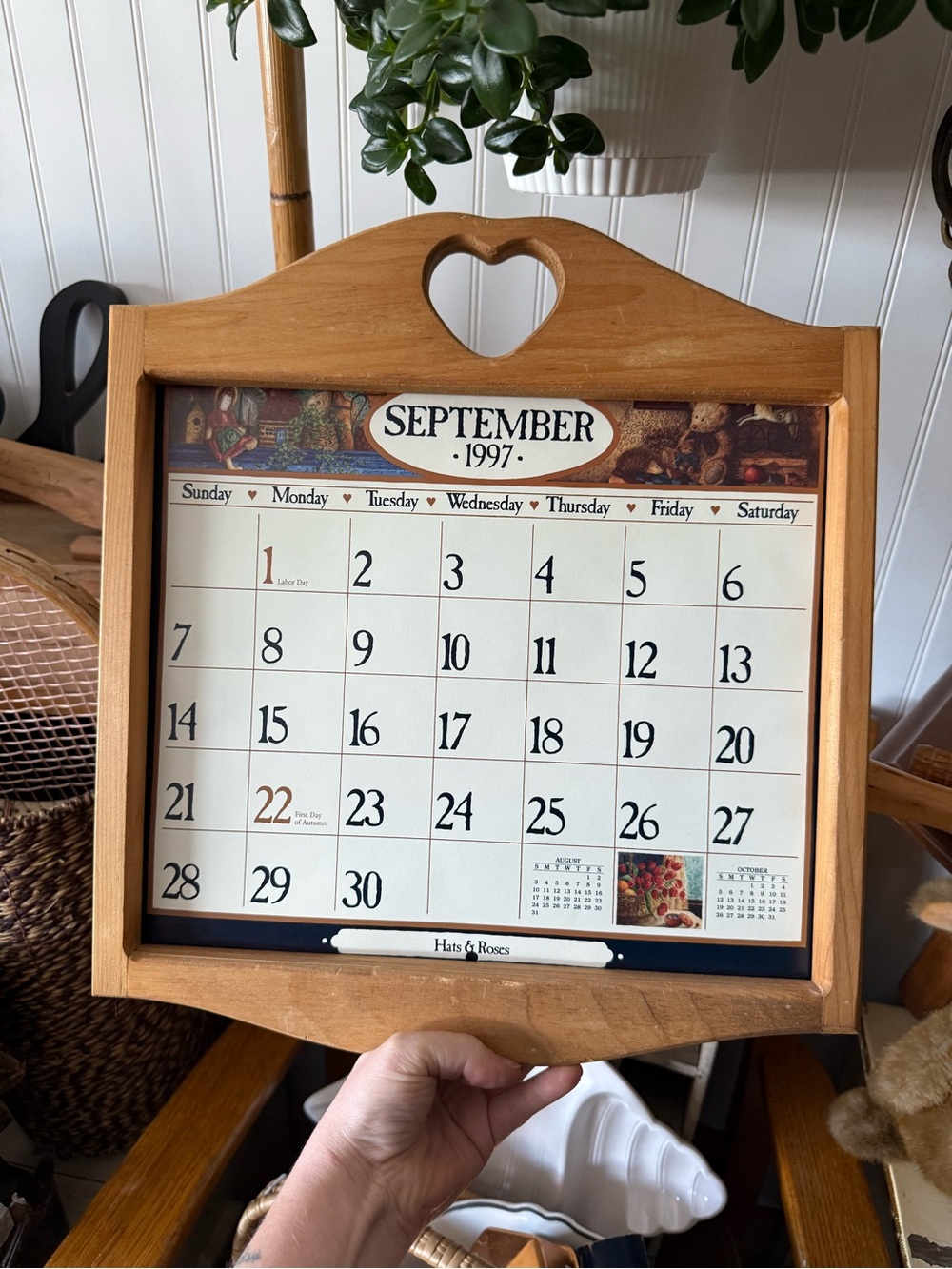 90s Vtg Wooden Wall Calendar Holder with Heart - Pine
